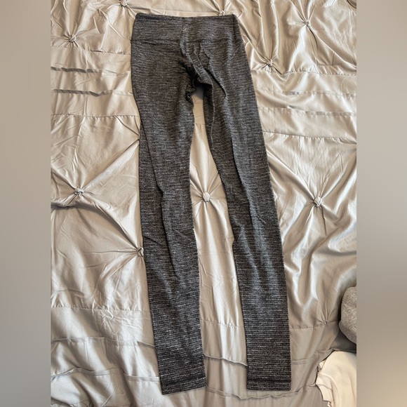 Lululemon leggings - Picture 1 of 3